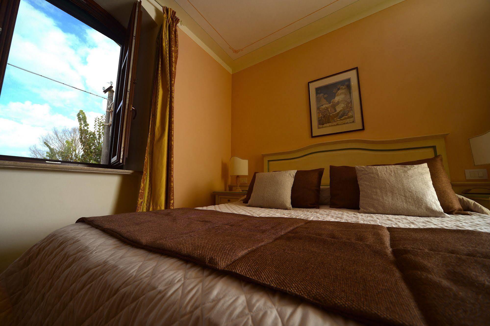 Residenze L'Uncinaia Holiday House Perugia Exterior foto
